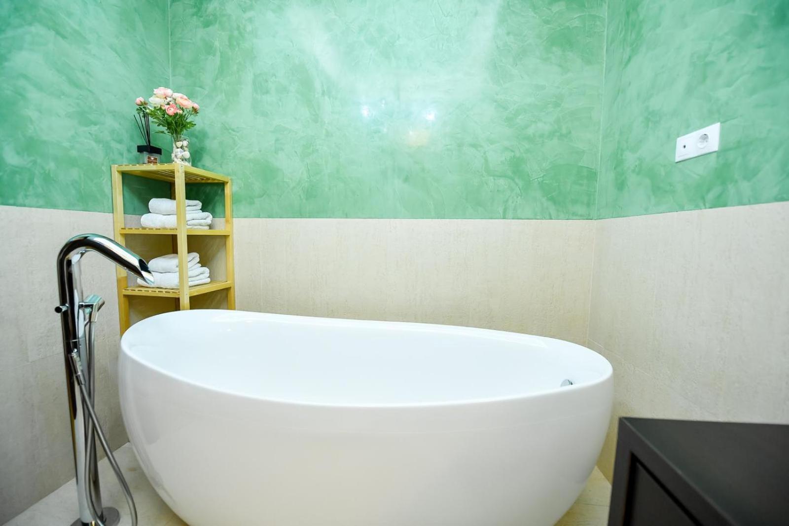 Luxury Apartment Брашов Экстерьер фото
